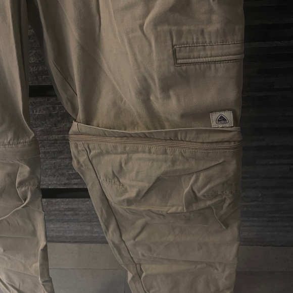 Nike ACG Cargo Convertible Pants / Shorts size medium - Picture 5 of 14